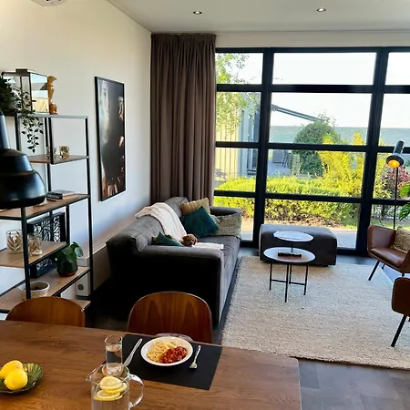 Tatil Evi Enkhuizer Wellenreiter Zweite Reihe Haus Nr 213 Enkhuizen